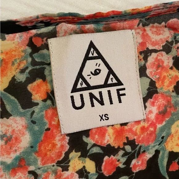 UNIF - FLORAL CHIFFON KIMONO - Picture 6 of 6